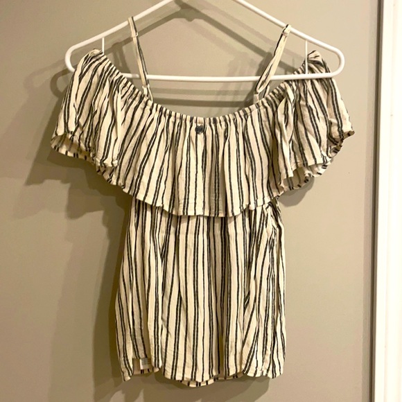 Billabong S Off the shoulder flutter sleeve top - Picture 1 of 3